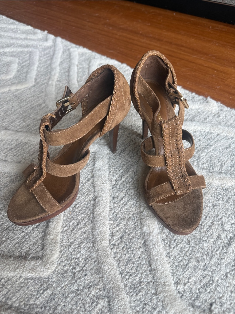 NEVER WORN Sergio Rossi Brown Suede Heels